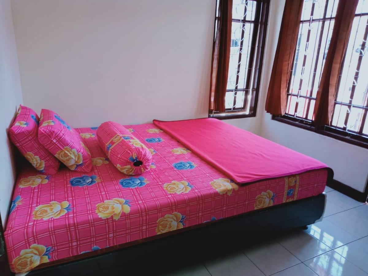 Villa Musti Green Apple Cipanas Sindanglaya Extérieur photo