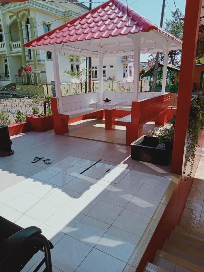 Villa Musti Green Apple Cipanas Sindanglaya Extérieur photo